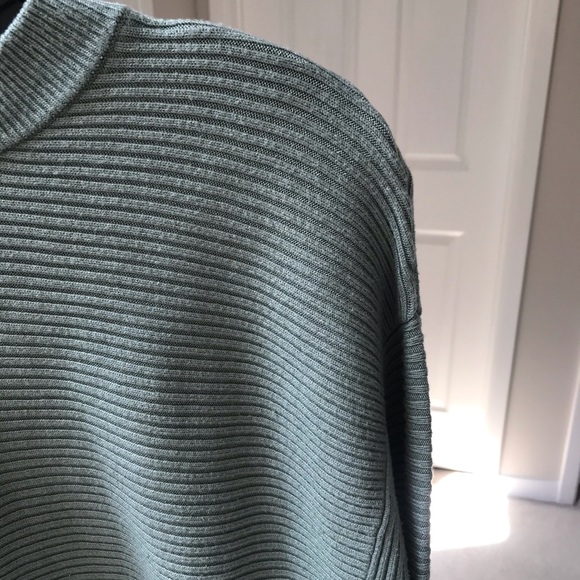 Dynamite Women’s Sweater - Picture 6 of 7